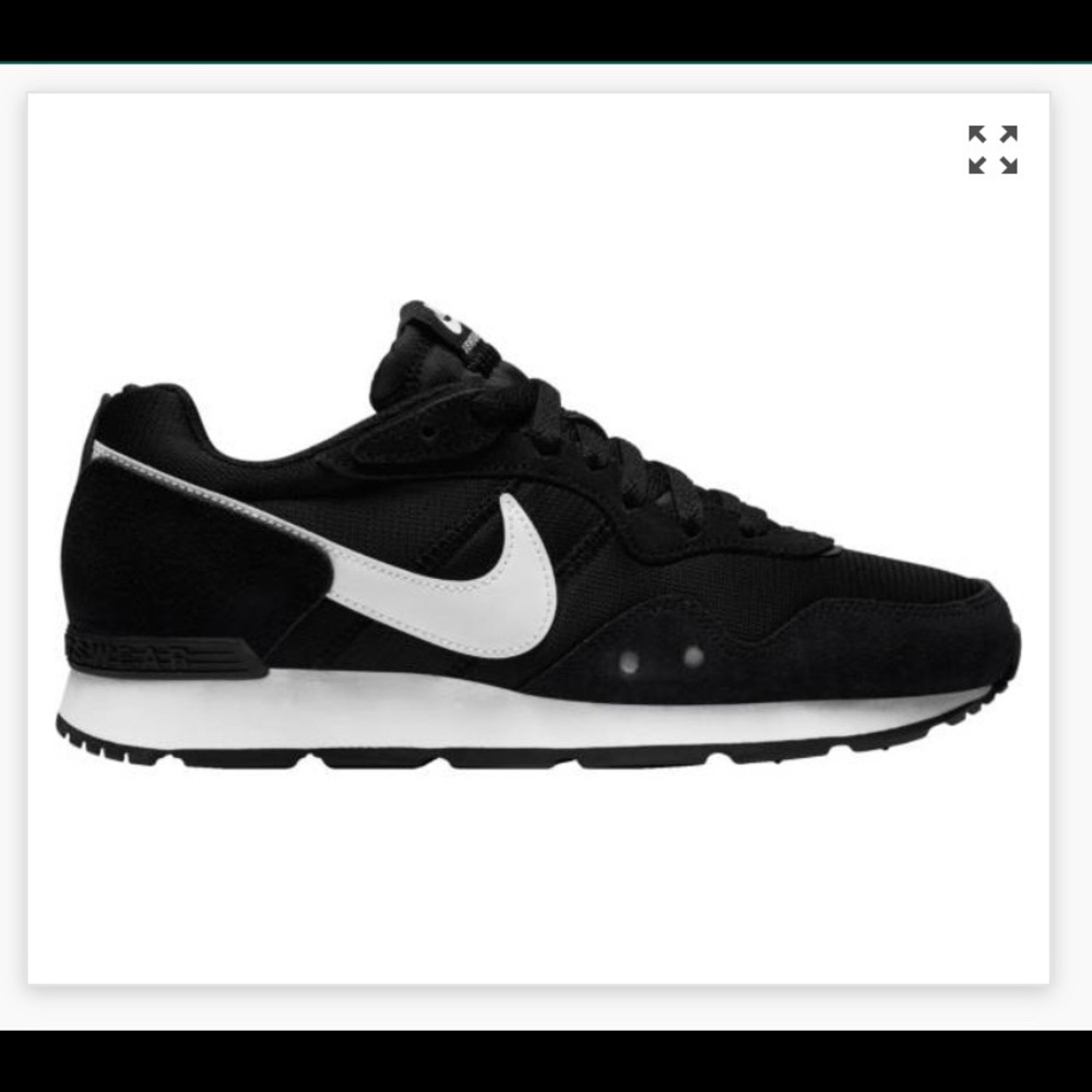 Nike Women's Black and White Running Sneakers